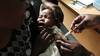 Εμβολιασμός βρέφους στην Αφρική