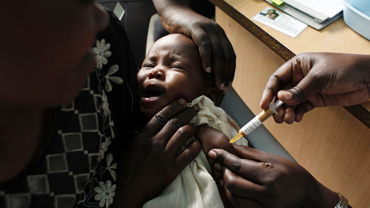 Elkezdhetik oltani malária ellen a kisgyerekeket Afrikában
