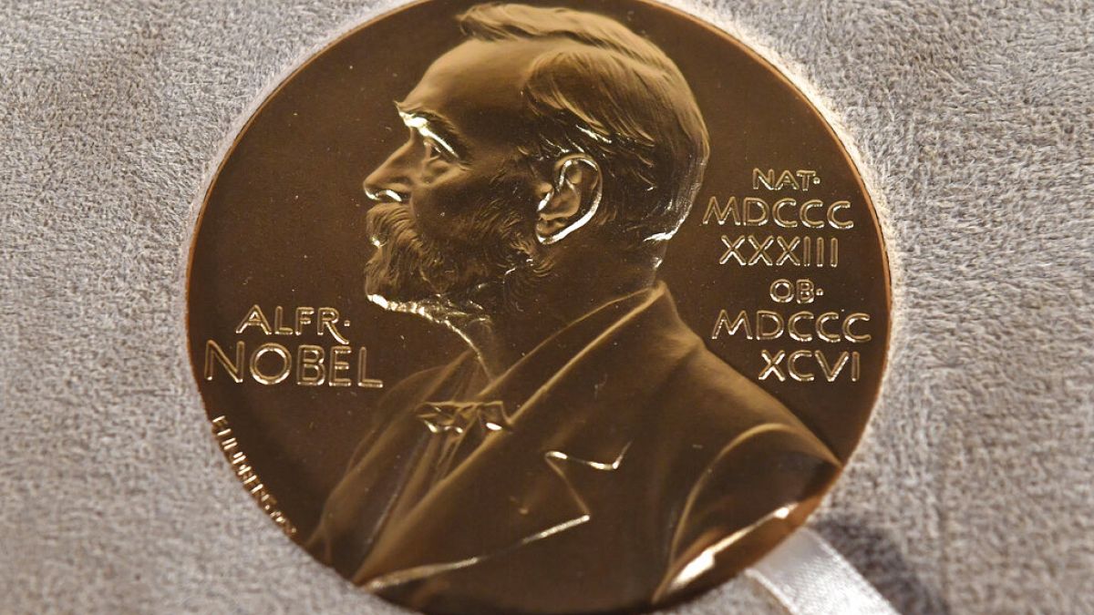 Нобелевскую премию по литературе присудили британцу Абдулразаку Гурна