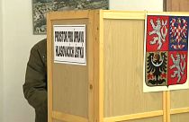 Dans un bureau de vote en République tchèque