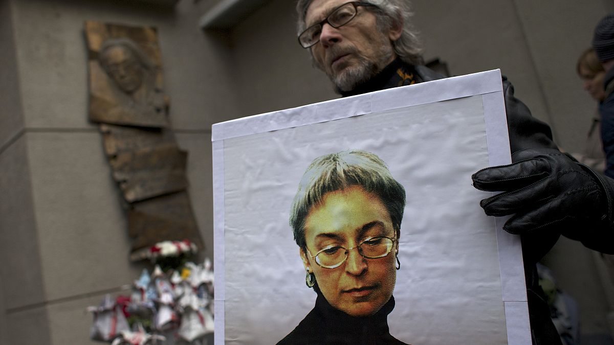 H ερευνήτρια δημοσιογράφος Αννα Πολιτκόσφαγια που δολοφονήθηκε πριν από 15 χρόνια 