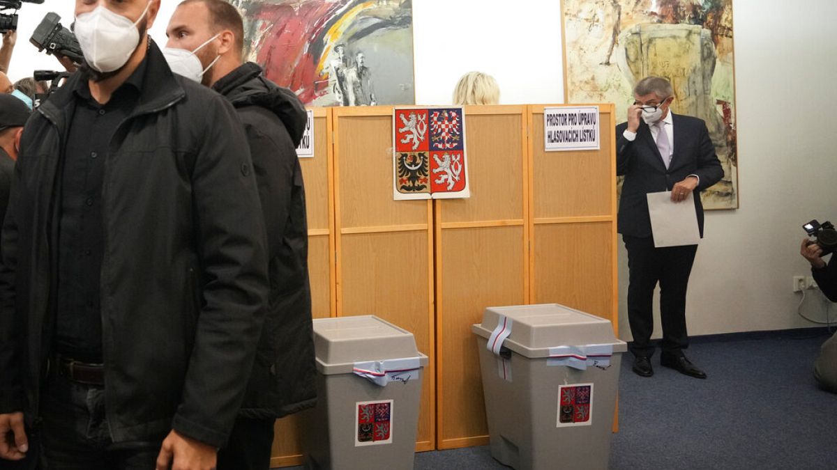 Граждане Чехии голосуют на парламентских выборах 