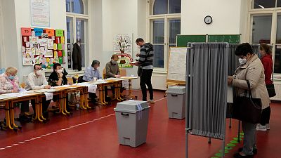 Выборы в Чехии: коалиция "Вместе" неожиданно обходит партию Бабиша