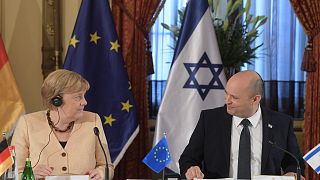 Almanya Başbakanı Angela Merkel ve İsrail Başbakanı Naftali Bennet