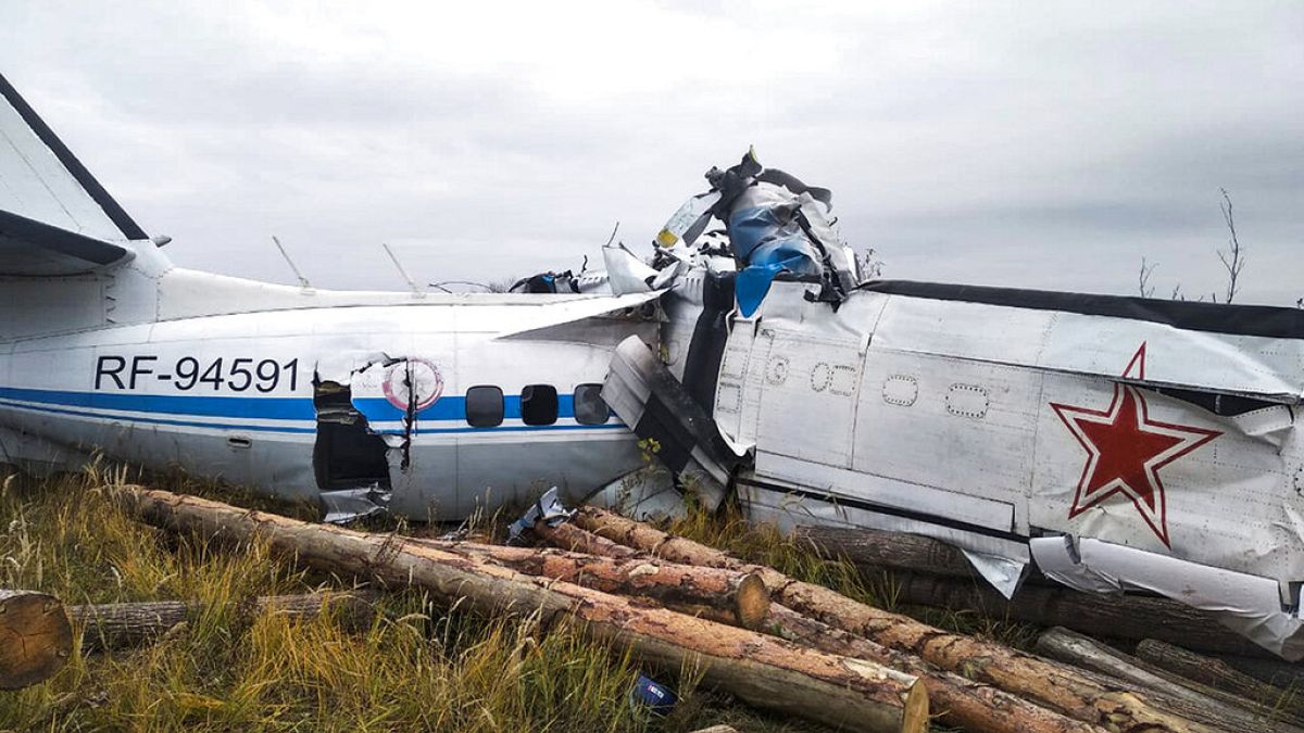 Tatarstan, cade un aereo: 16 morti