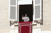 Globális konzultációt indít a pápa