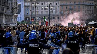 Polizei bei den Protesten gegen den Grünen Pass in Mailand, Italien, 2.10.2021