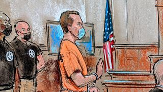 المهندس النووي السابق بالبحرية الأمريكية جونانثان تويبه يمثل أمام المحكمة في وست فرجينيا بتهمة التجسس. 12/10/2021