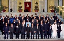 قادة الحكومات ورؤساء الدول خلال قمة سابقة للفنكوفونية (القمة التي عقدت في العاصمة الفتنامية هانوي في 14 تشرين الثاني/نوفمبر 1997)