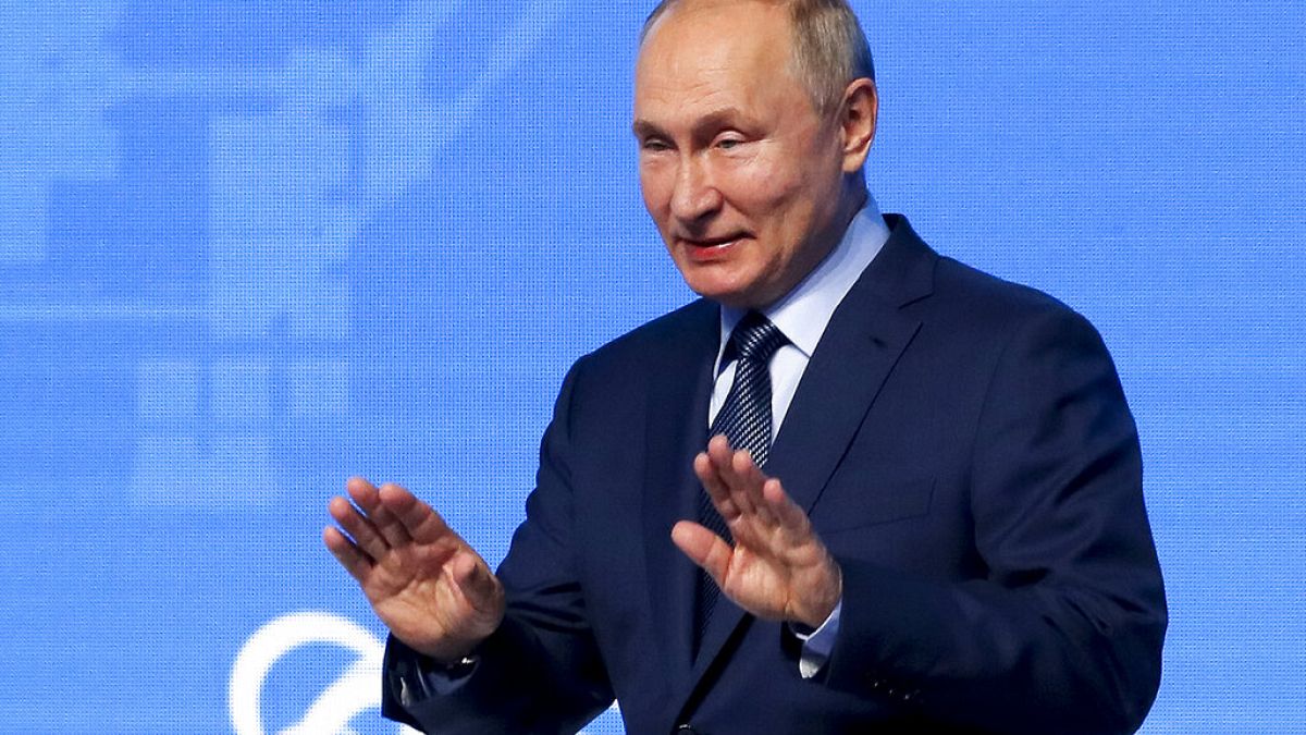 Rejetant toute responsabilité dans l'essor record des prix du gaz, Vladimir Poutine s'est positionné mercredi comme celui capable d'apporter une solution à la crise.