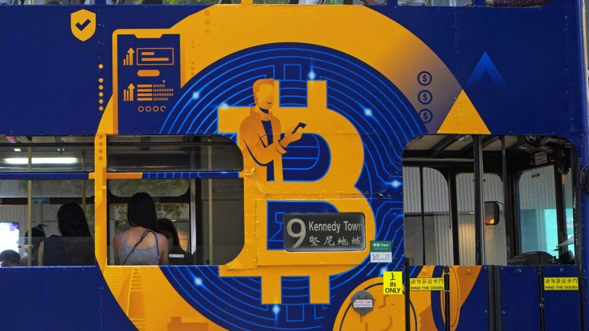 bitcoin reklám egy hongkongi buszon