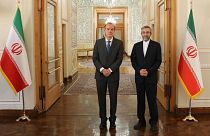 دیدار انریکه مورا، معاون دبیرکل سرویس اقدام خارجی اتحادیه اروپا با علی باقری، معاون سیاسی وزارت خارجه ایران