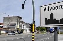 Archives : panneau marquant l'entrée dans la ville de Vilvoorde, dans la province du Brabant flamand, le 23 août 2017