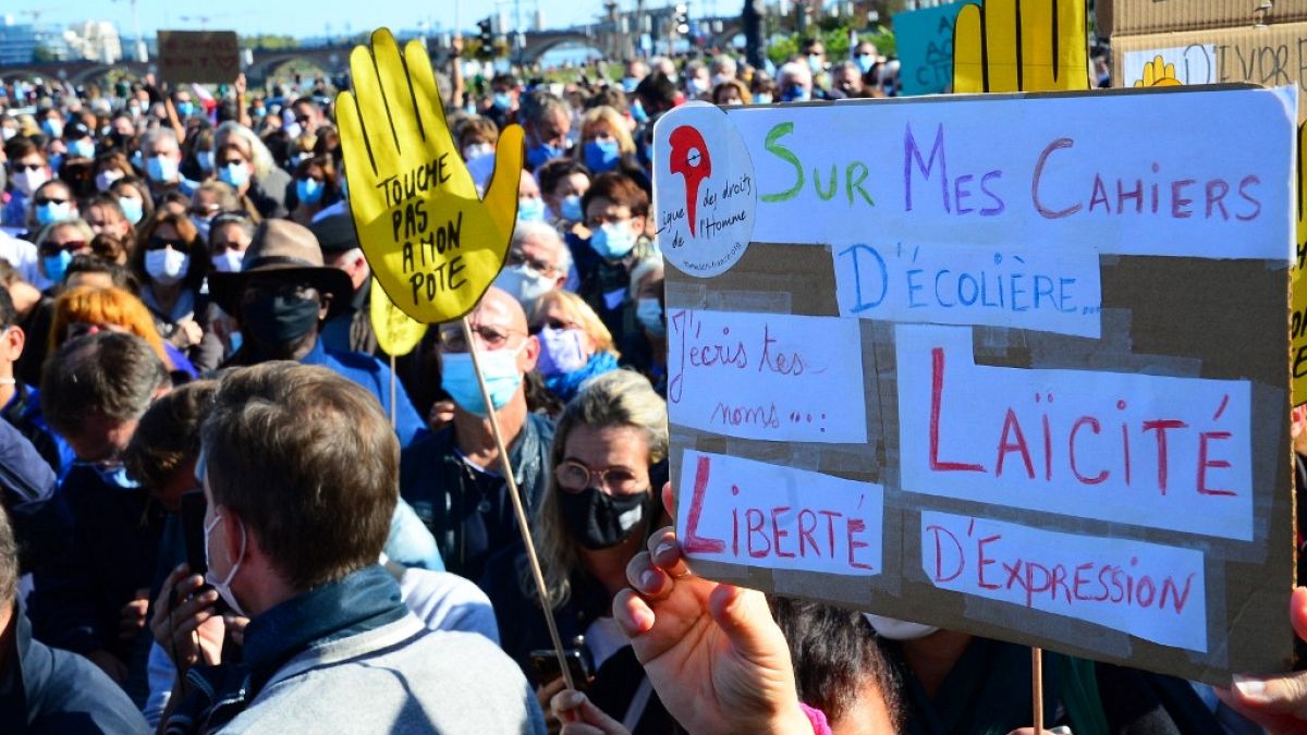 Fransa'da gençlerin yarıdan fazlası laikliğin tehlikede olduğunu düşünüyor