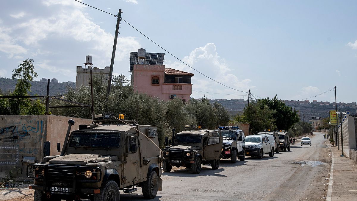 قوات إسرائيلية في قرية مردا بالضفة الغربية ، شمال سلفيت ، الأربعاء ، 13 أكتوبر ، 2021.