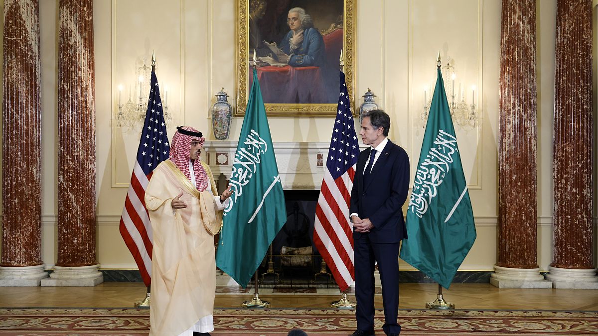 وزير الخارجية السعودي فيصل بن فرحان ونظيره الأميركي أنتوني بلينكن 