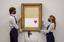 Banksy'nin eseri çerçevenin içine gizlenen bir düzenekle satılır satılmaz parçalanmıştı