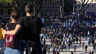 Итальянские трудящиеся протестуют против ковид-сертификатов