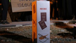 "Продается!" - сатирический баннер в Никосии