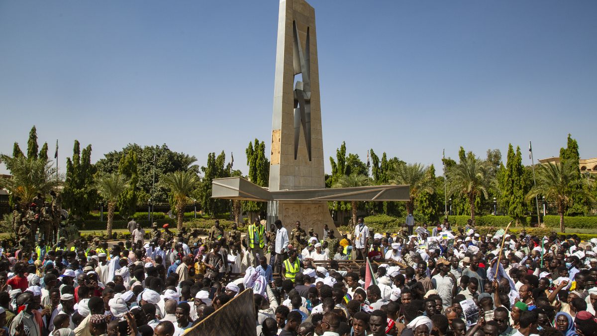 Sudan'da yönetim karşıtı protesto