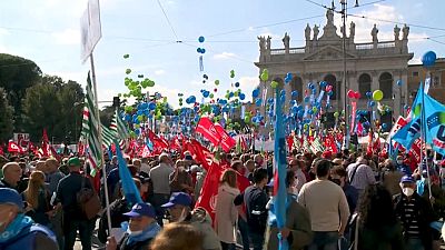 Le sfumature politiche della manifestazione sindacale a Roma  