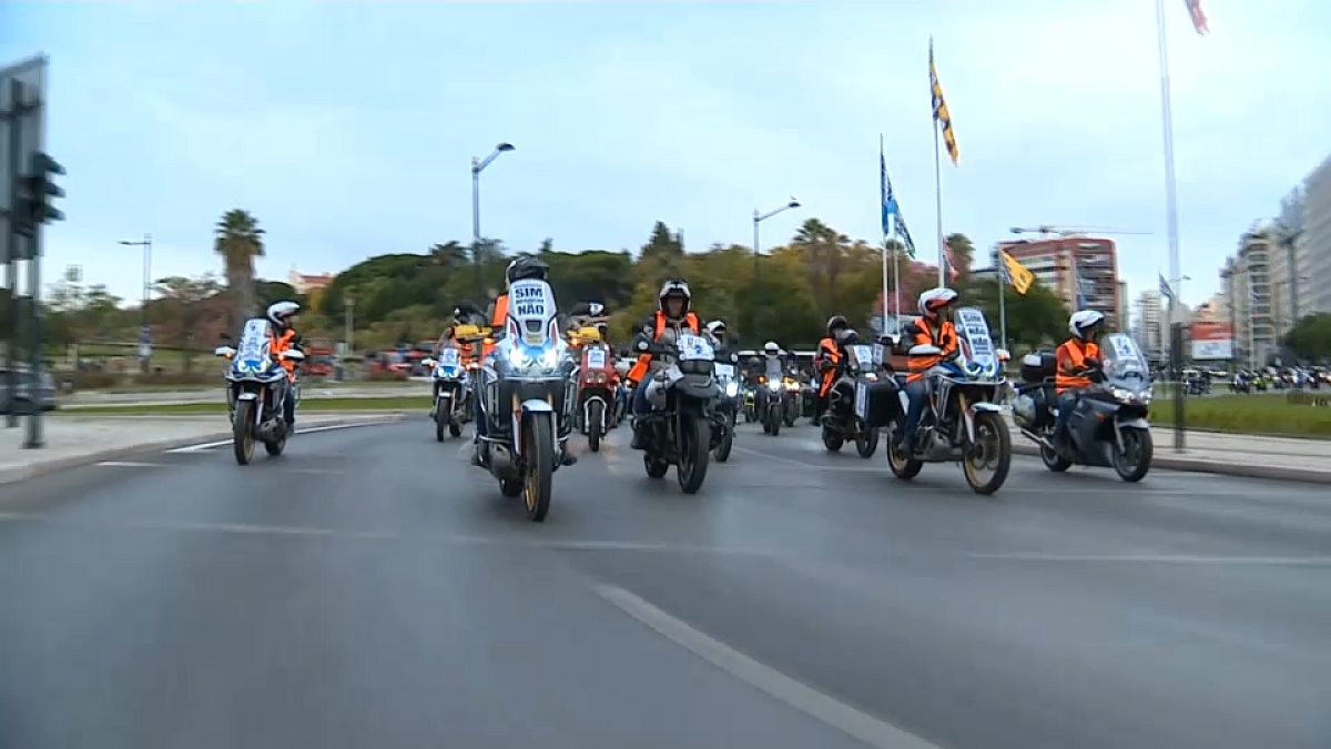 Πορτογαλία: Μοτοσικλετιστές διαδήλωσαν κατά των υποχρεωτικών ΚΤΕΟ