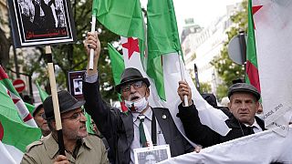 Masacre de argelinos en París: manifestantes exigen el reconocimiento de "un crimen de Estado"