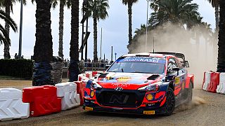 Thierry Neuville reforçou a terceira posição no Mundial de pilotos do WRC