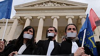 Archives : manifestation d'avocats devant le Palais de justice de Marseille, le 30/03/2018