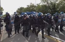Trieste: polizia carica i portuali, le proteste si spostano in centro