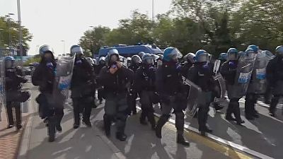 Trieste: polizia carica i portuali, le proteste si spostano in centro