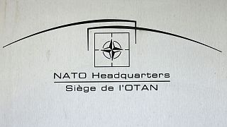 Emblème de l'OTAN sur l'un des murs du siège de l'organisation à Bruxelles, photographié en juin 2021