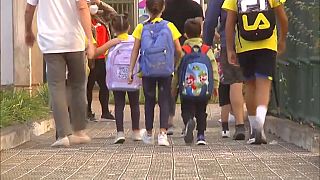 Cerca de 4500 niños vlvieron este lunes a las aulas en La Palma