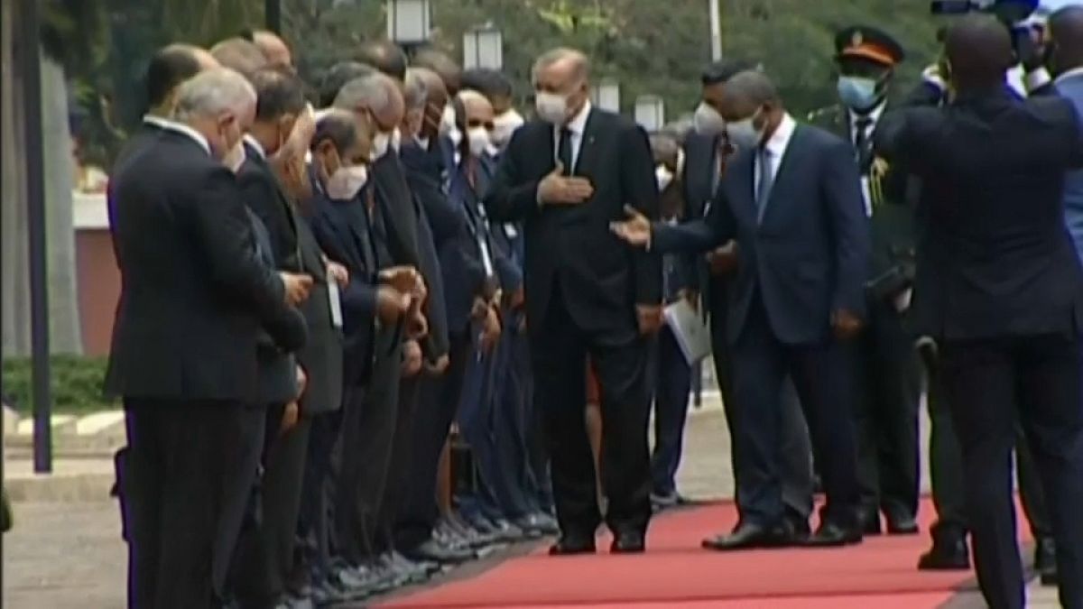 Erdogan an der Seite seines angolanischen Amtskollegen Lourenco in Luanda