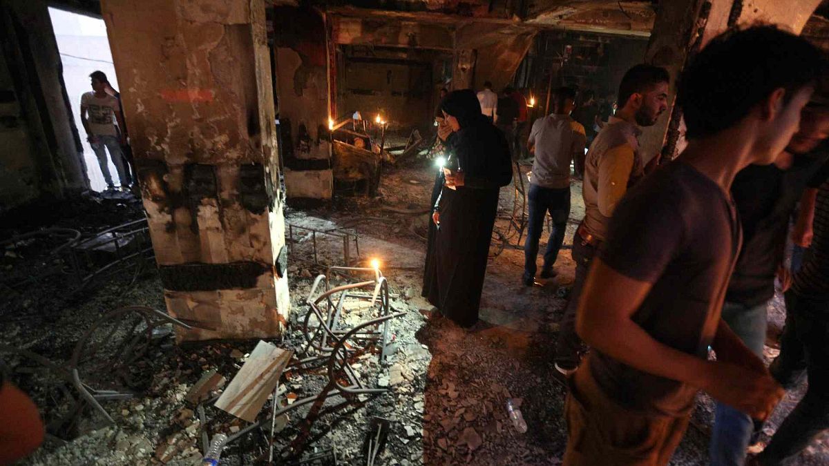 موقع الهجوم الدامي في حي الكرادة، بغداد، العراق، الأربعاء 6 يوليو 2016