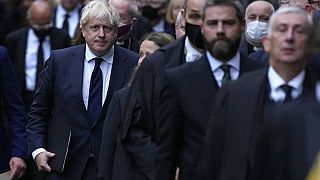 Le Premier ministre britannique Boris Johnson et les députés en route vers l'Église Sainte-Marguerite de Westminster (18/10/21)
