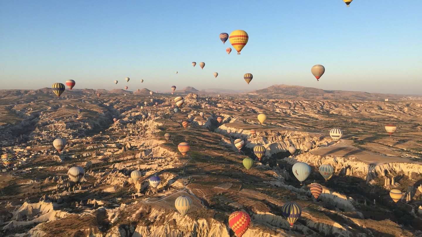 dunyanin en guzel koyleri listede goreme koyu de yer aldi euronews