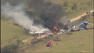 Texas: Flugzeug geht in Flammen auf