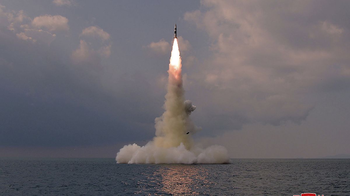 Испытания баллистической ракеты в Северной Корее 19 октября 2021