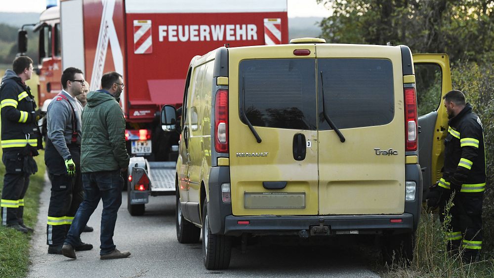 austria-manhunt-underway-for-driver-of-van-holding-two-dead-migrants