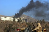  دود سیاه در پی حمله مردان مسلح به هتل اینترکنتینانتال کابل