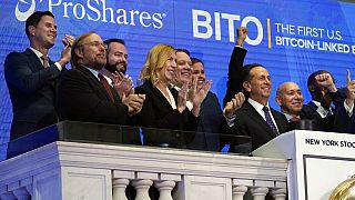 ABD'nin bitcoin tabanlı ilk borsa yatırım fonu BITO koduyla işlem görmeye başladı