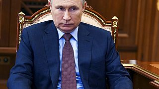 Covid-19: Russos vão parar uma semana para travar contágios