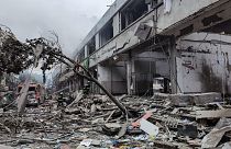 مبنى  مدمر بسبب انفجار غاز في شيان بمقاطعة هوبي بوسط الصين.