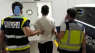 La policía nacional española arrestó al hijo de la fugitiva, también acusado de estafa y blanqueo de capitales, 22/10/2021, Ayamonte, España