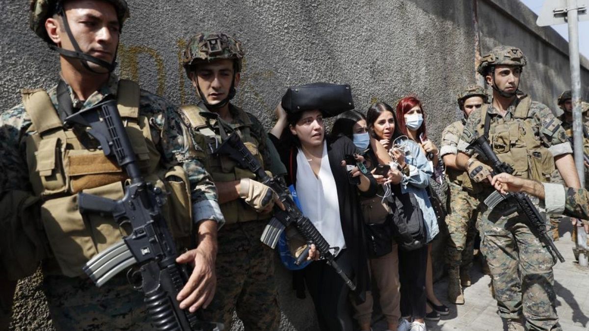 سربازان ارتش لبنان در جریان درگیری‌های ۱۴ اکتبردر بیروت