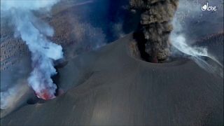 الحمم البركانية جزيرة لابالما الإسبانية