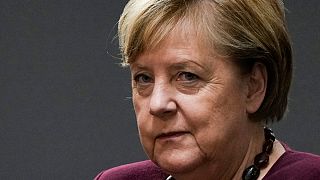 Angela Merkel após a primeira sessão do novo Parlamento