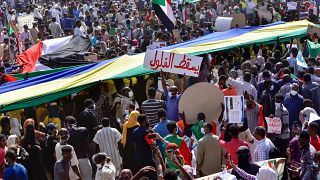 مسيرات في مدينة الخرطوم بحري المدينة التوأم للعاصمة الخرطوم دعما للدولة المدنية