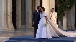 شاهد: ابن ملك اليونان السابق يتزوج من ابنة ملياردير سويسري